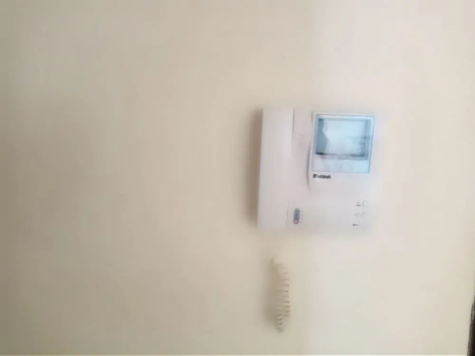 Safe Secure 3 bedroom top floor flat