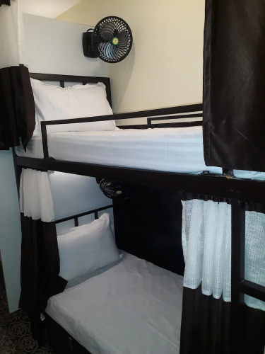 Deck 3 Airport Dormitory - Hostel