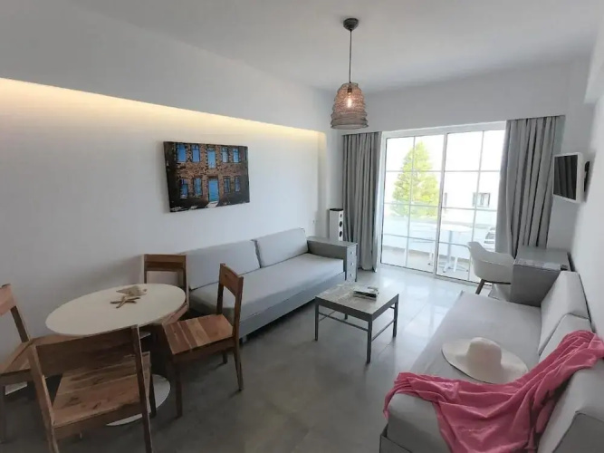 Alos Suites