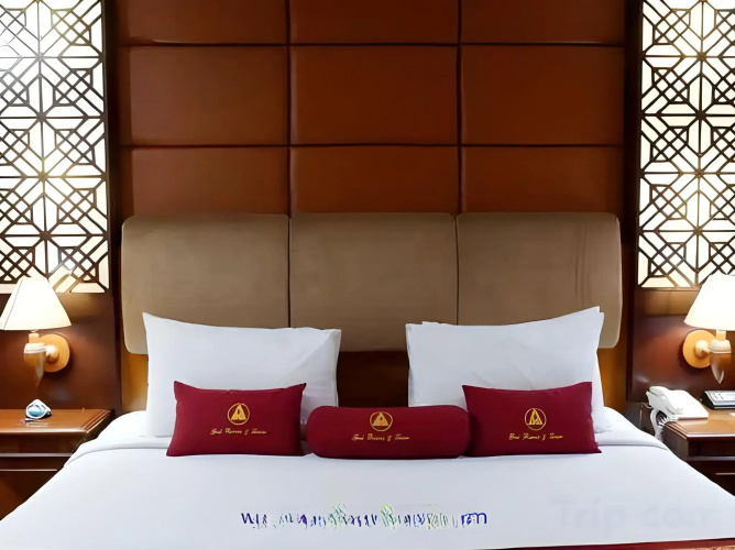 Abadi Hotel Convention Center