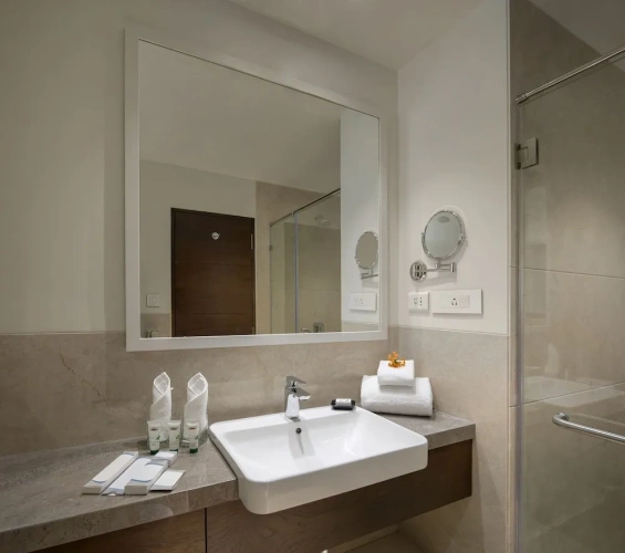 Executive Double room with pool view