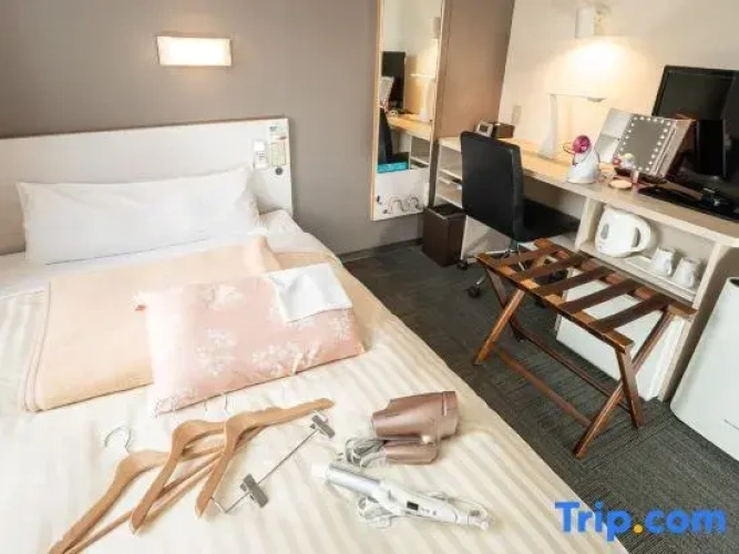 Bed in Dorm (female dorm)