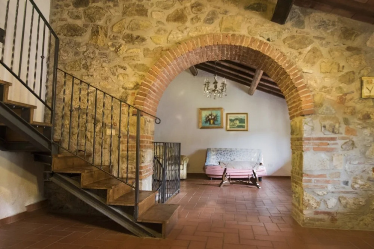 Rustic Tuscan Style Apartment