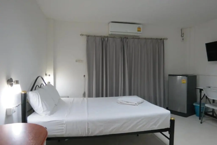 Deluxe room with balcony and with view