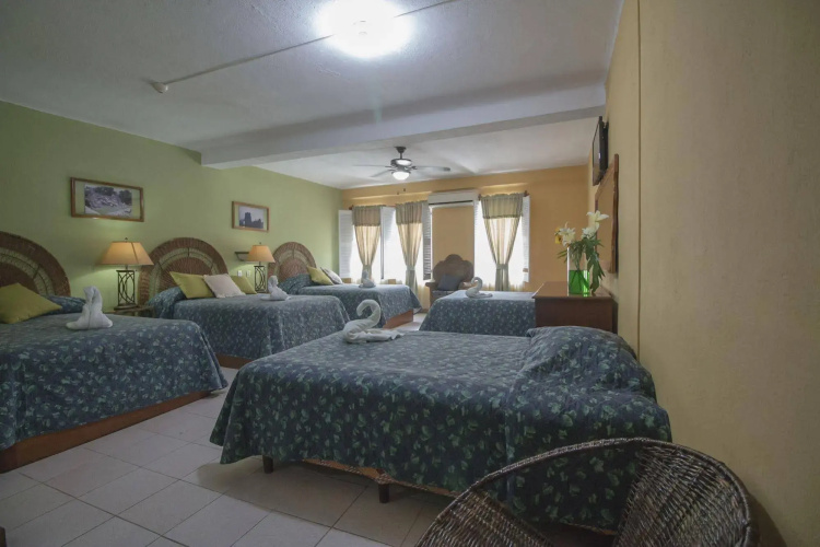 Hotel Santana
