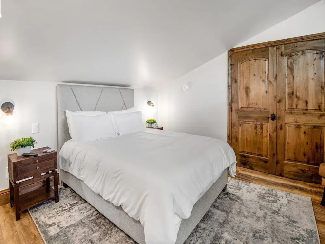 Vantage Point Condo 502