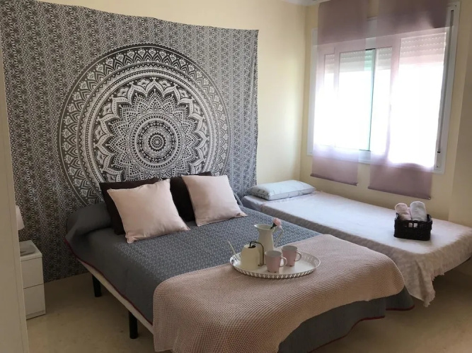 Rooms in Seafront Villa