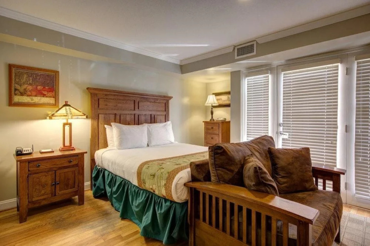 Lantern Lodge - formerly The Residences at Biltmore
