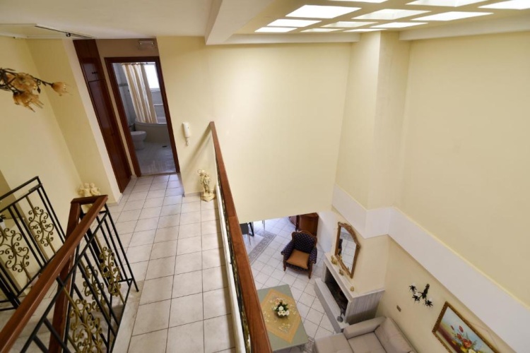 3 Bedrooms Apartment