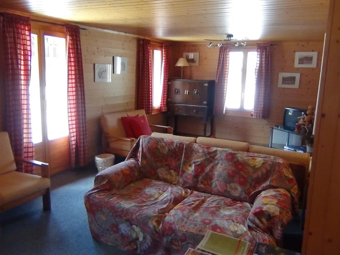 Chalet Suisse