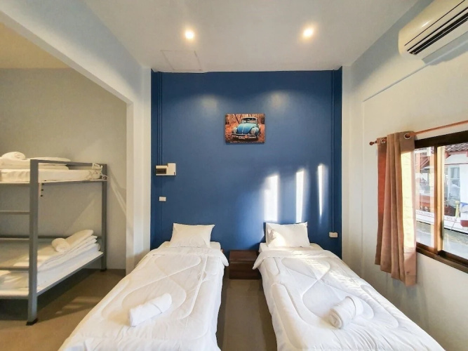 We Hostel Khaolak