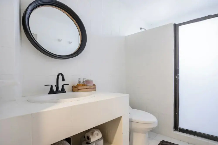 Relax & Recharge in Roma - Elevator - Sleeps 7