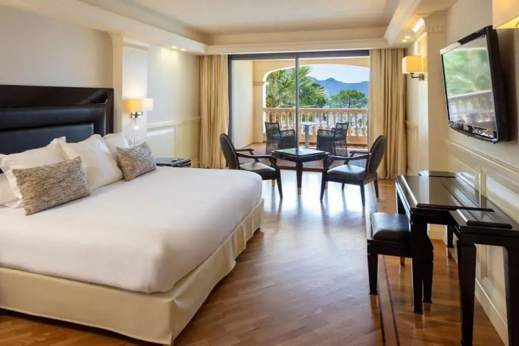 Don Cesar