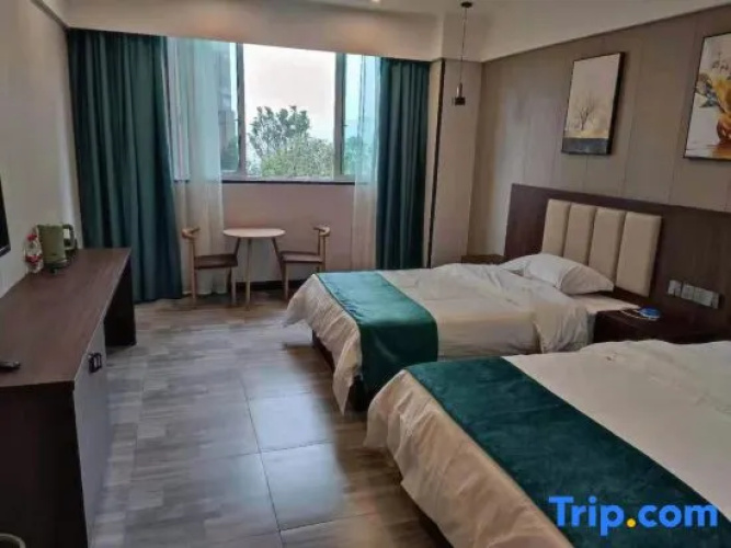Yijia Hotel