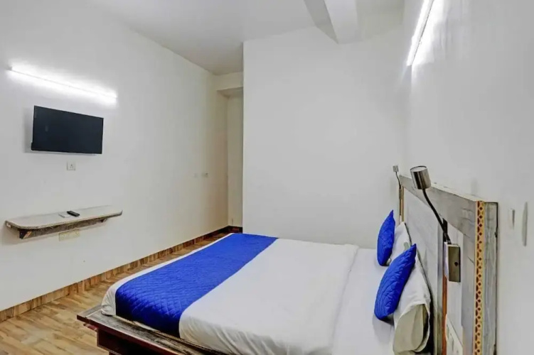 Greater Noida Stay