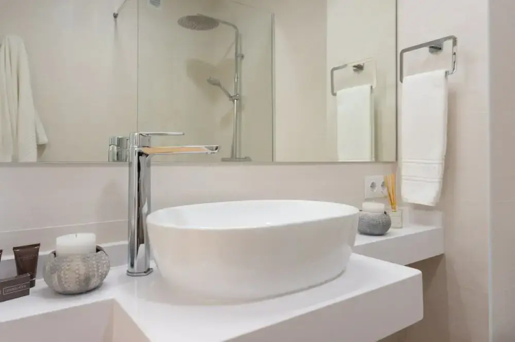 Genteel Home Velarde III