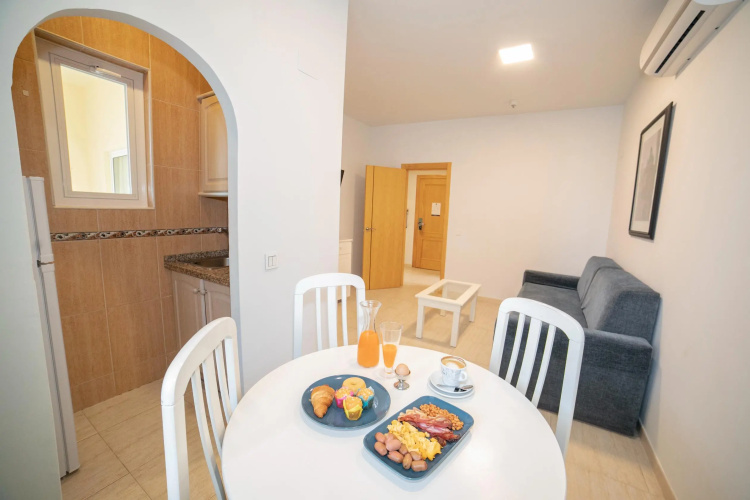 Hotel Apartamentos PYR Fuengirola photo 35