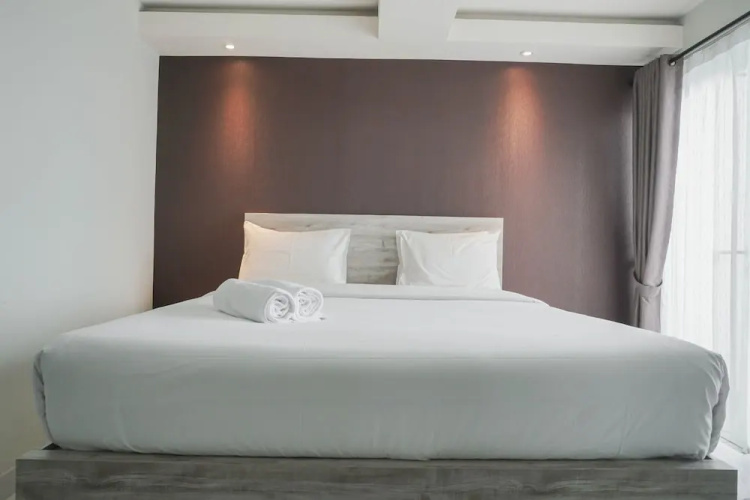 Cozy And Nice Studio At Amethyst Apartment