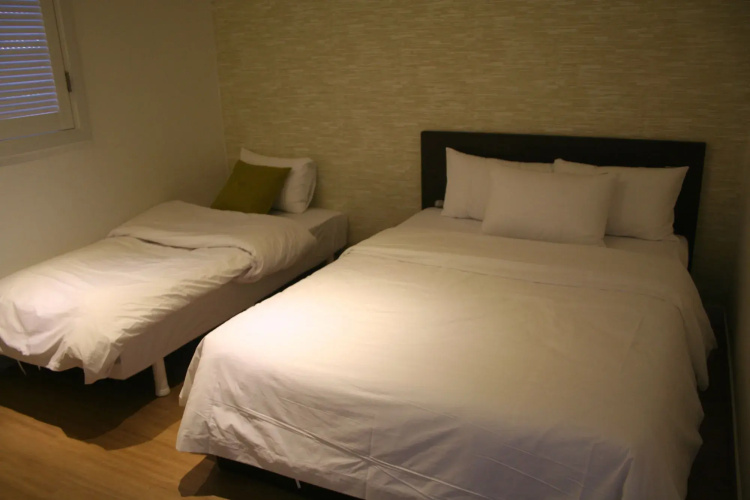 Y Hotel