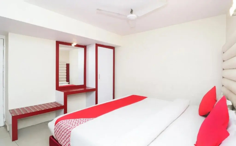 OYO 1045 Hotel Ashirward