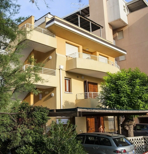 1 Bedroom Apartment with balcony and with city view