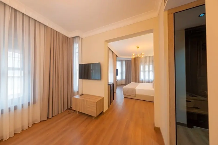 Suite with balcony