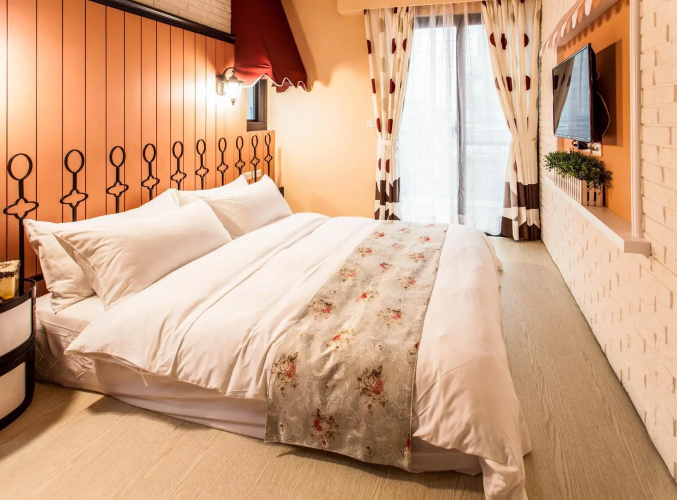 Happiness station B&B