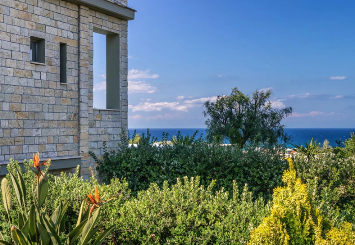Akemi Luxury Residence