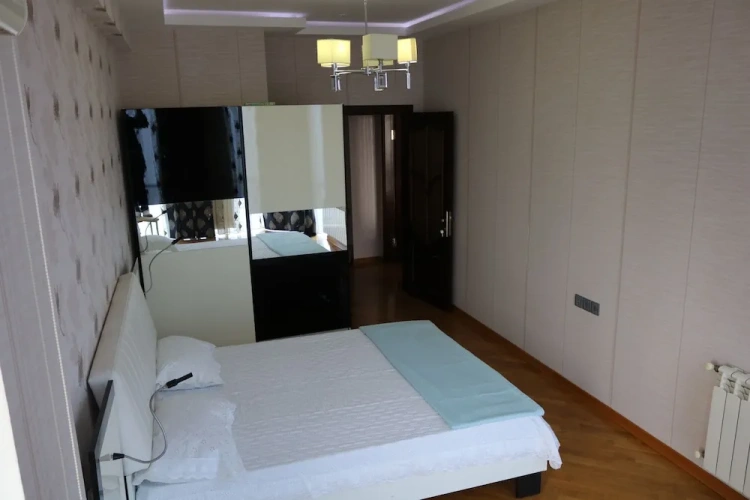 3 Bedrooms Luxury Apartment