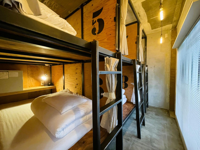 365BASE outdoor hostel