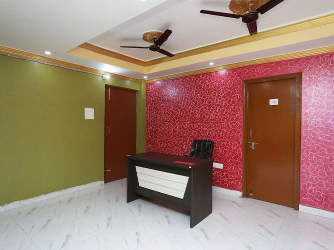 Oyo 23463 Ar Square