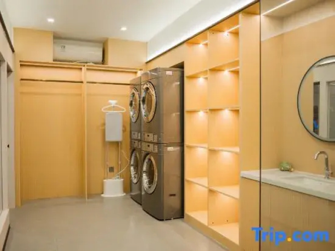 Ripple hotel