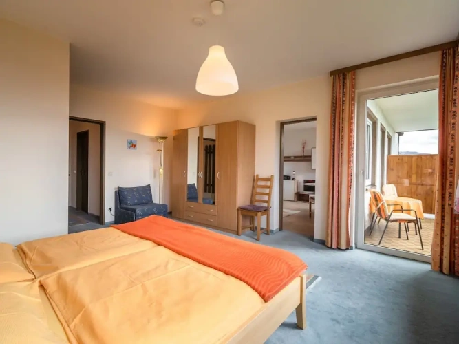 2 Bedrooms Classic Apartment with balcony