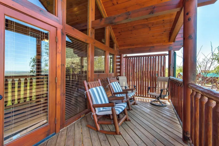 A Smoky Mountain Hide-a-way