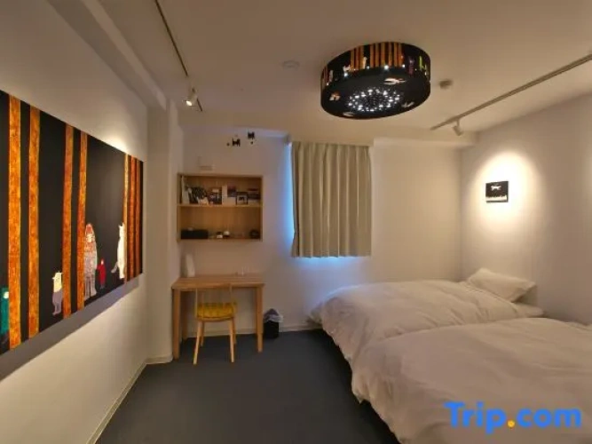 Standard Twin room with city view