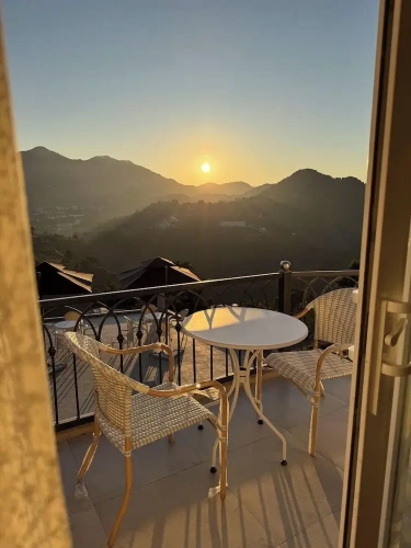 Luxury Suite with balcony and with mountain view