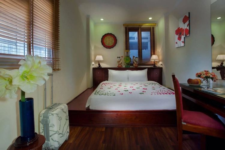 Luminous Viet Hotel