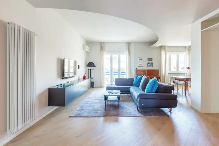 Apartment with balcony