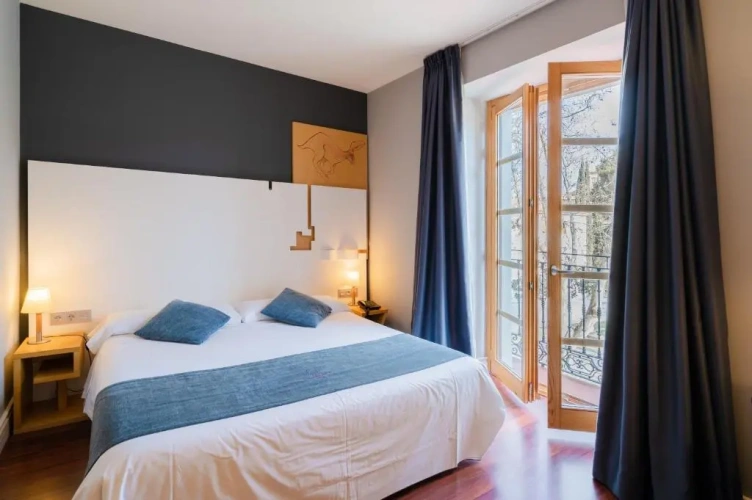 Double room with city view
