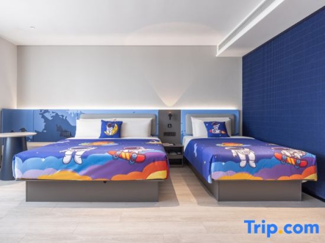 Standard Twin Family room