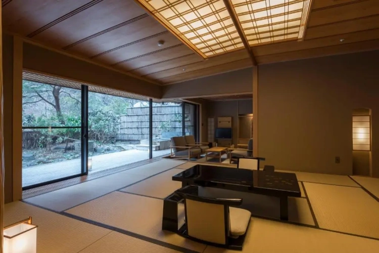Standard Quadruple room with garden view
