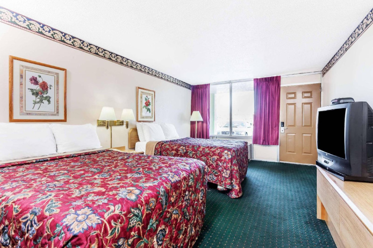 Days Inn by Wyndham McDonough