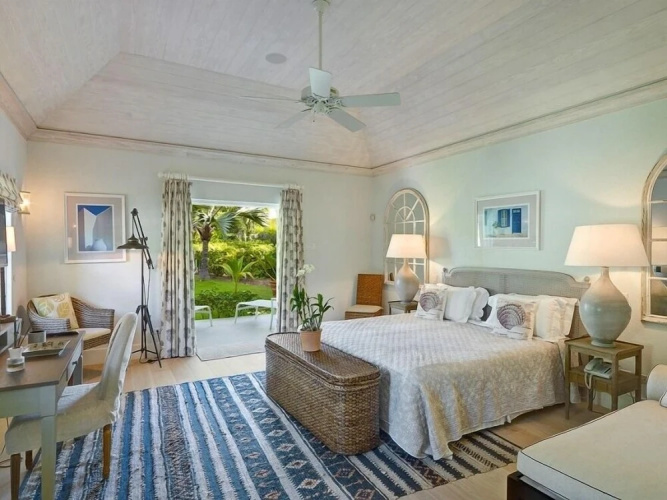 Villa Point of View