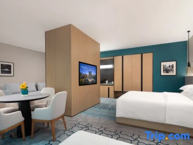 Double Club Suite