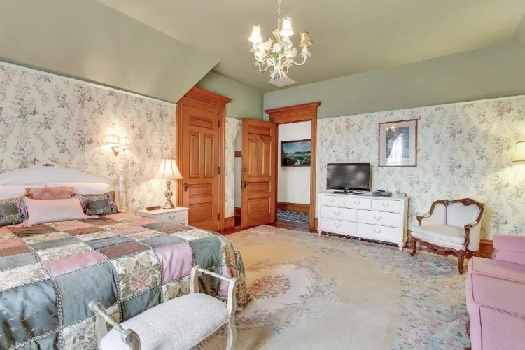 Deluxe Double Suite