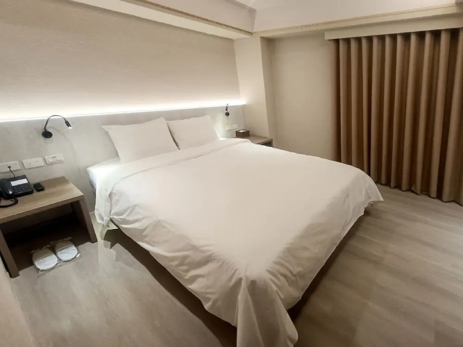 Good Hotel