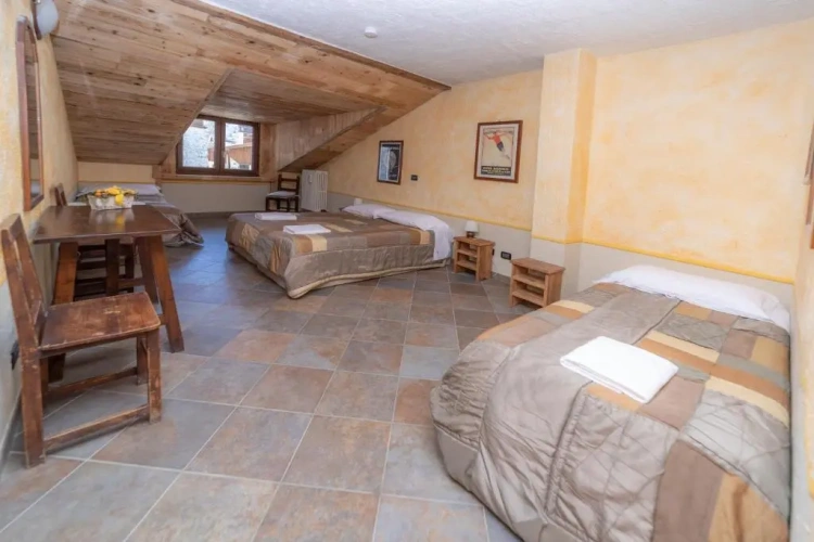 Standard Quadruple room