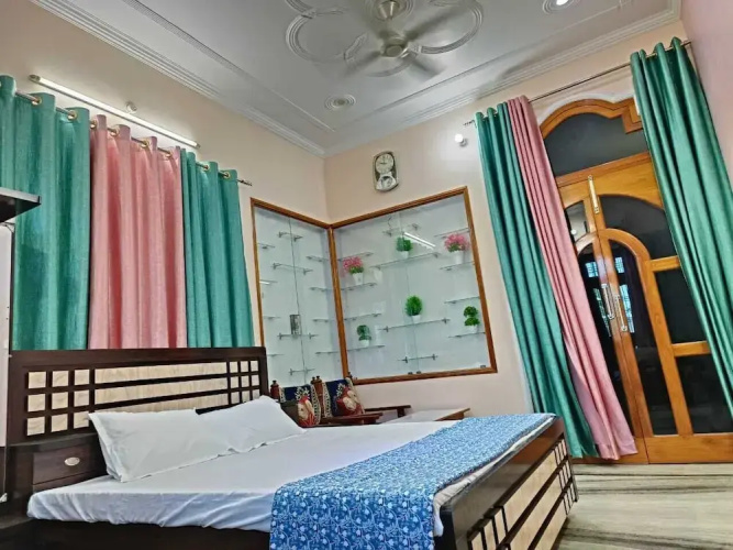 Arya Holiday Home