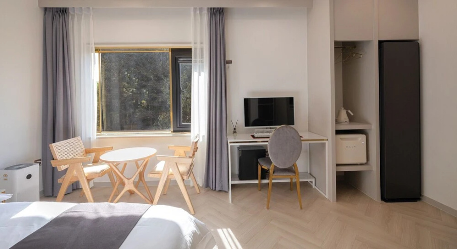 Den Basta Forest Hotel