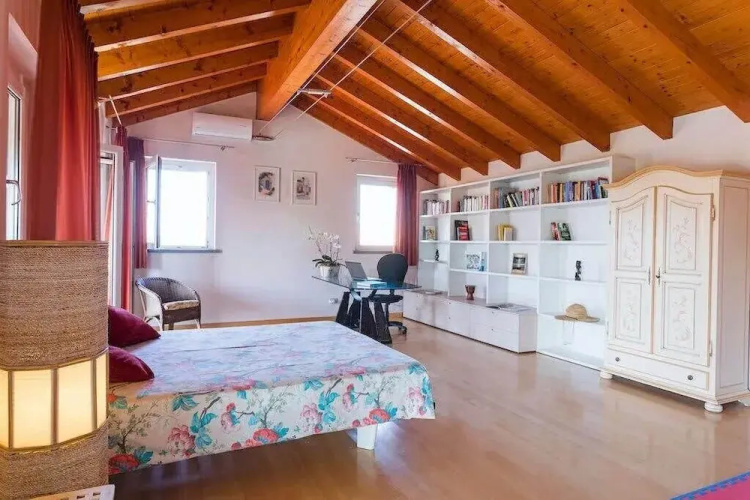 Villa Near Milan With Swimming Pool
